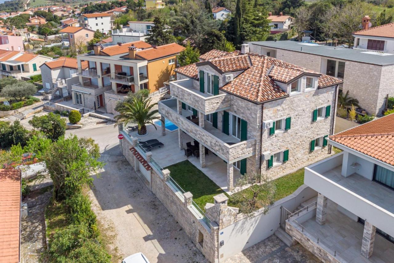Villa Milena With Pool And Sea View เซร์เวนีเวอร์ ภายนอก รูปภาพ